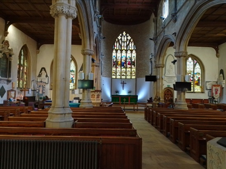 St Lawrence, Hungerford (interior)